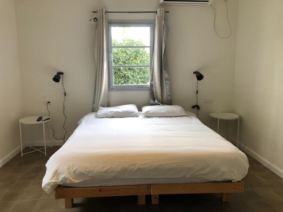 Kurlender Guest House Sheʼar Yashuv Esterno foto
