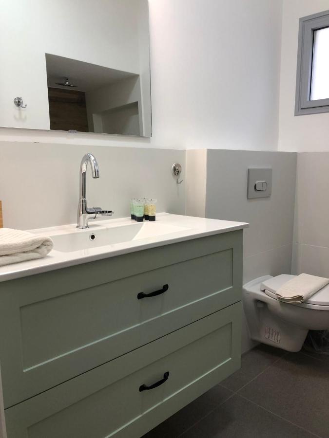 Kurlender Guest House Sheʼar Yashuv Esterno foto