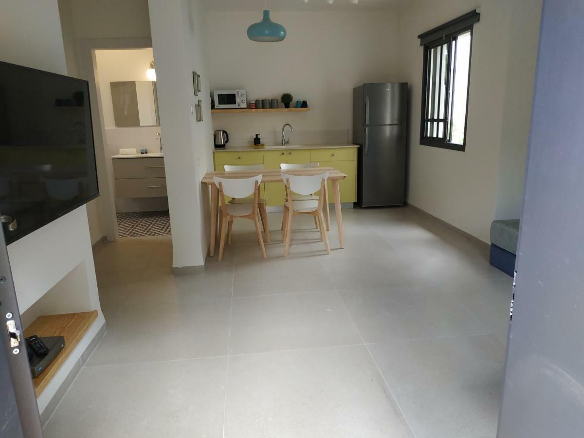 Kurlender Guest House Sheʼar Yashuv Esterno foto